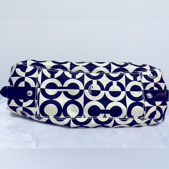 Coach print shoulder bag - Picture 5 of 10